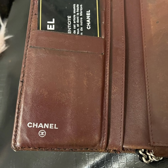 Chanel mirror bifold wallet on chain - Picture 9 of 15